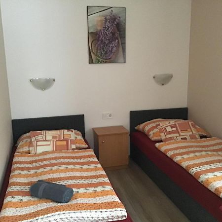 Dravecz Apartman バラトンレッレ エクステリア 写真