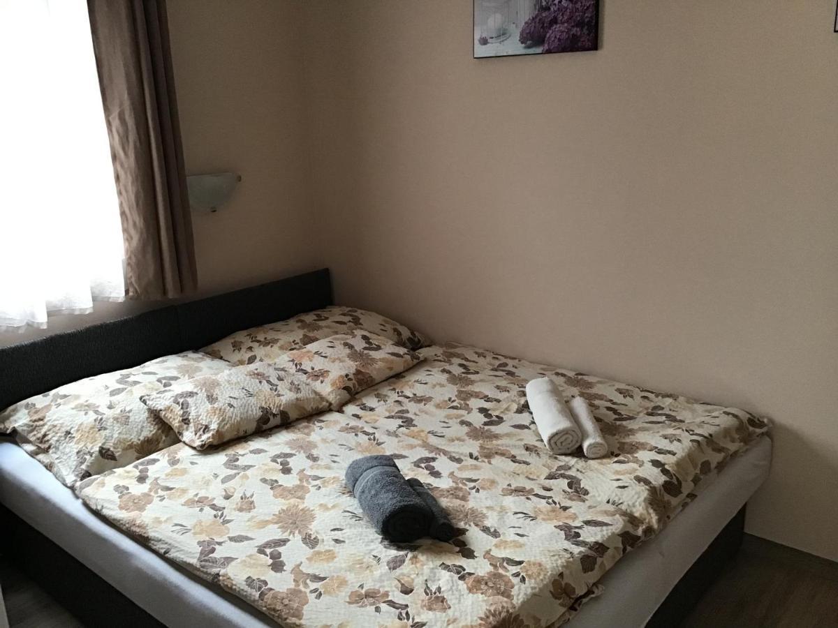 Dravecz Apartman バラトンレッレ エクステリア 写真