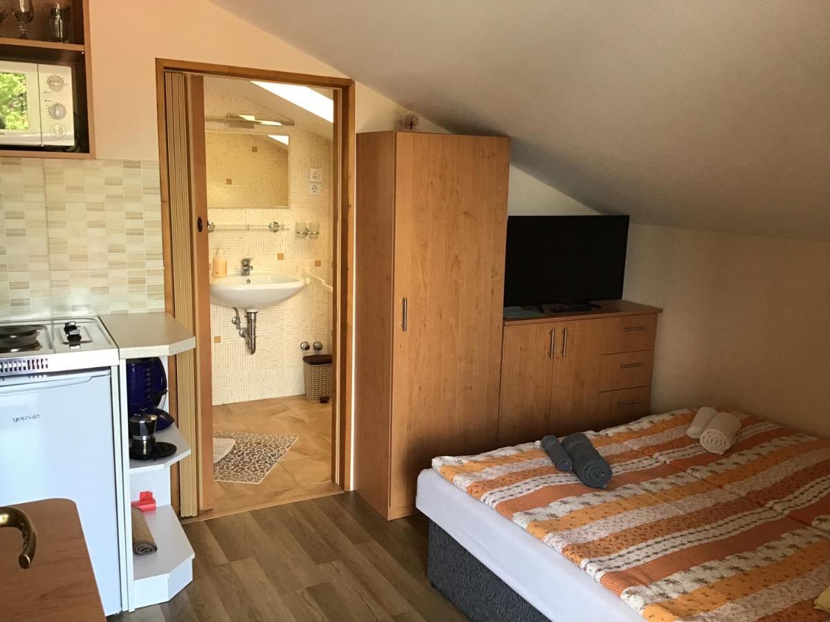 Dravecz Apartman バラトンレッレ エクステリア 写真
