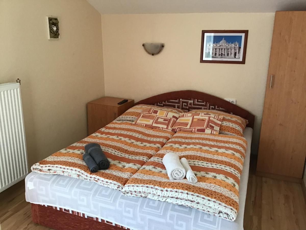 Dravecz Apartman バラトンレッレ エクステリア 写真